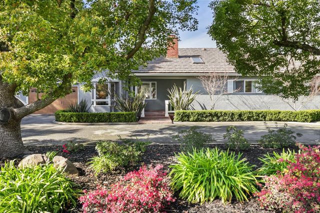 3221 Morse Ave, Sacramento, CA 95821