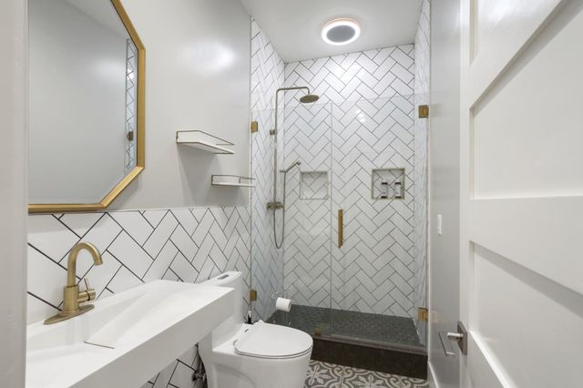 3221 Morse Ave, Sacramento, CA 95821