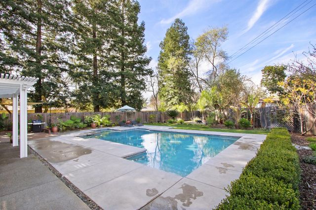 3221 Morse Ave, Sacramento, CA 95821