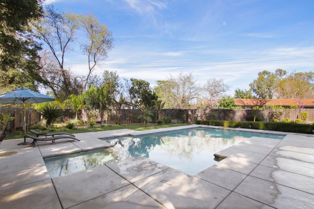 3221 Morse Ave, Sacramento, CA 95821