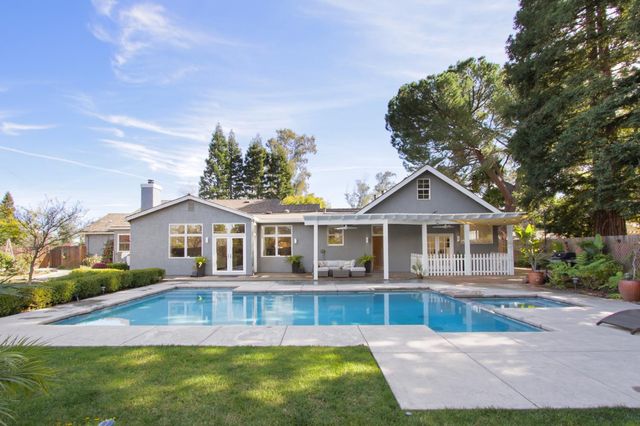 3221 Morse Ave, Sacramento, CA 95821