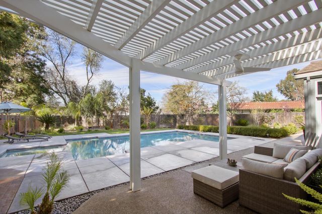 3221 Morse Ave, Sacramento, CA 95821