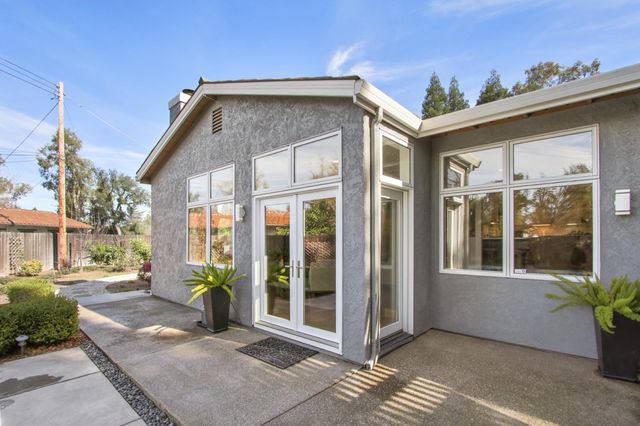 3221 Morse Ave, Sacramento, CA 95821