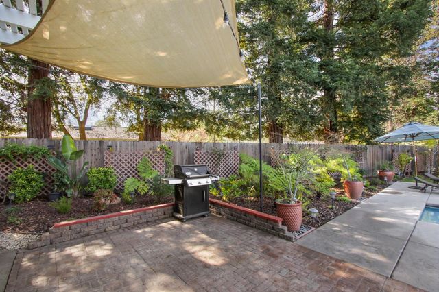 3221 Morse Ave, Sacramento, CA 95821