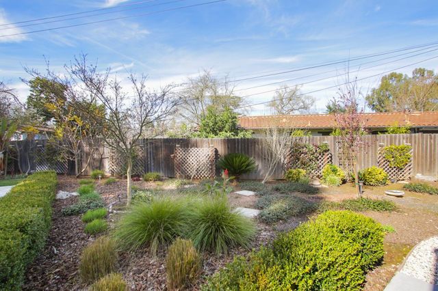 3221 Morse Ave, Sacramento, CA 95821