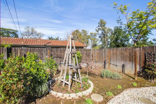 3221 Morse Ave, Sacramento, CA 95821