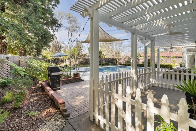 3221 Morse Ave, Sacramento, CA 95821