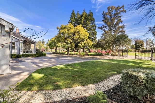 3221 Morse Ave, Sacramento, CA 95821