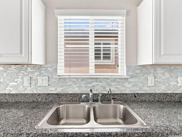 10203 Relic Oaks, San Antonio, TX 78240