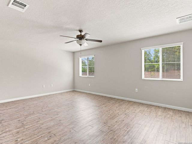 10203 Relic Oaks, San Antonio, TX 78240