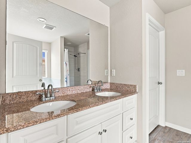 10203 Relic Oaks, San Antonio, TX 78240