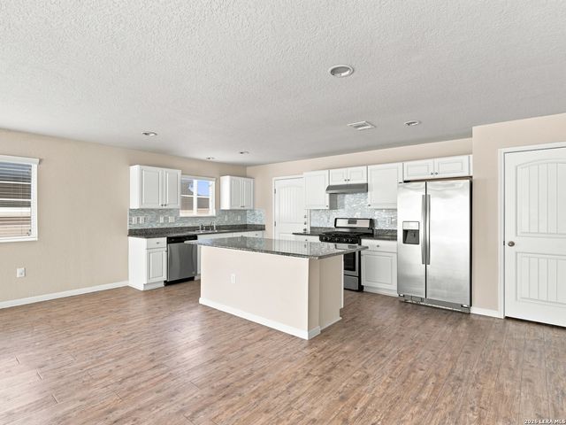 10203 Relic Oaks, San Antonio, TX 78240