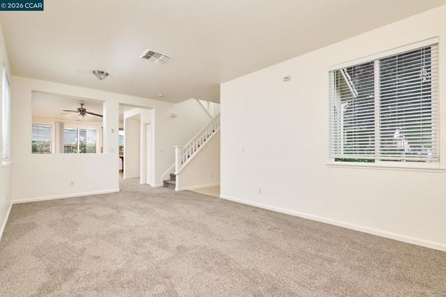 18 Outer Banks Pl, Sacramento, CA 95835