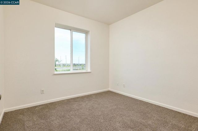 18 Outer Banks Pl, Sacramento, CA 95835