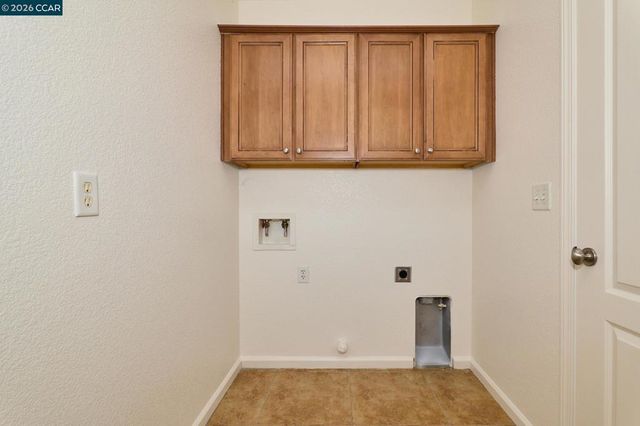 18 Outer Banks Pl, Sacramento, CA 95835