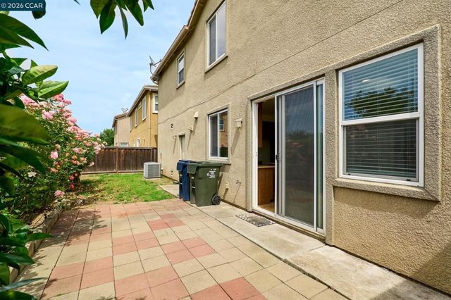 18 Outer Banks Pl, Sacramento, CA 95835