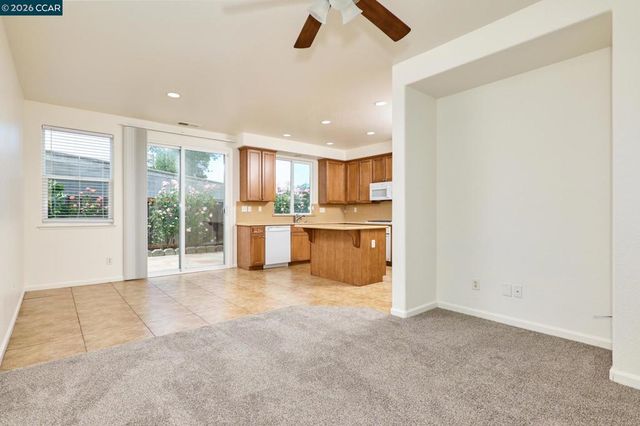 18 Outer Banks Pl, Sacramento, CA 95835