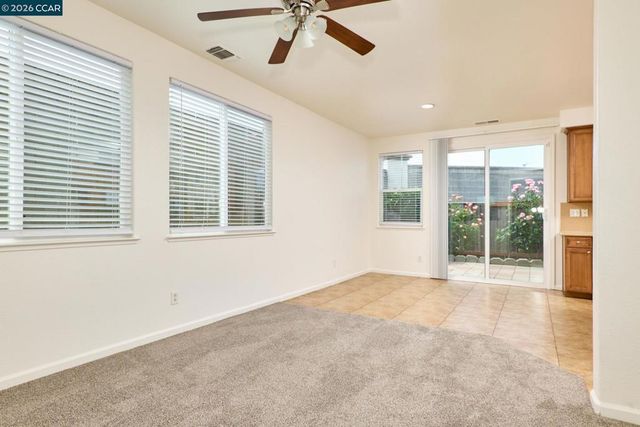 18 Outer Banks Pl, Sacramento, CA 95835