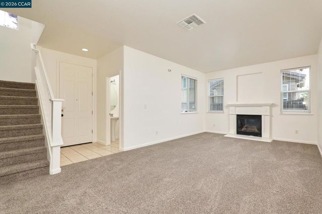18 Outer Banks Pl, Sacramento, CA 95835