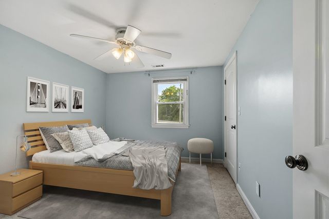 5 Rocky Circle, Derry, NH 03038