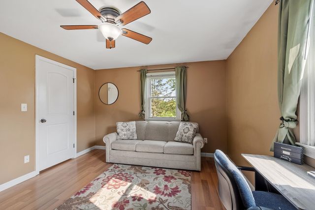 5 Rocky Circle, Derry, NH 03038