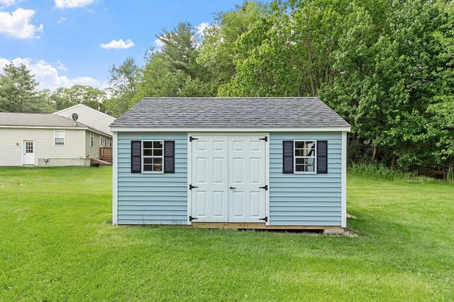 5 Rocky Circle, Derry, NH 03038