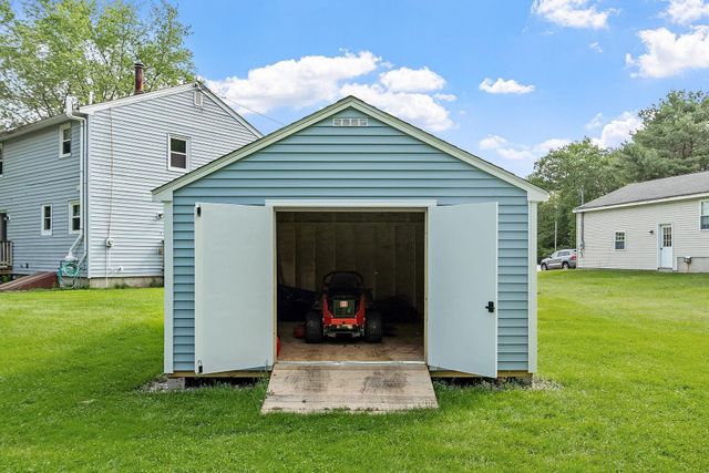 5 Rocky Circle, Derry, NH 03038