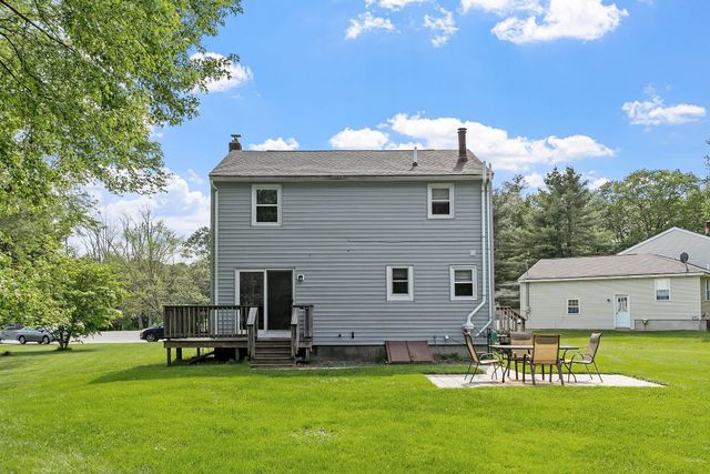 5 Rocky Circle, Derry, NH 03038