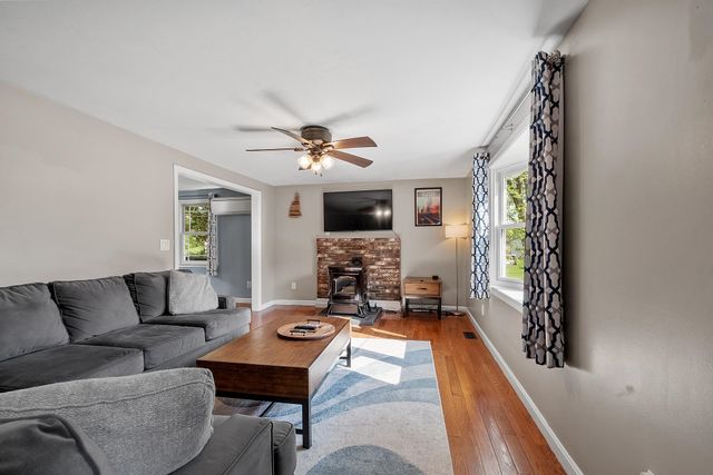 5 Rocky Circle, Derry, NH 03038