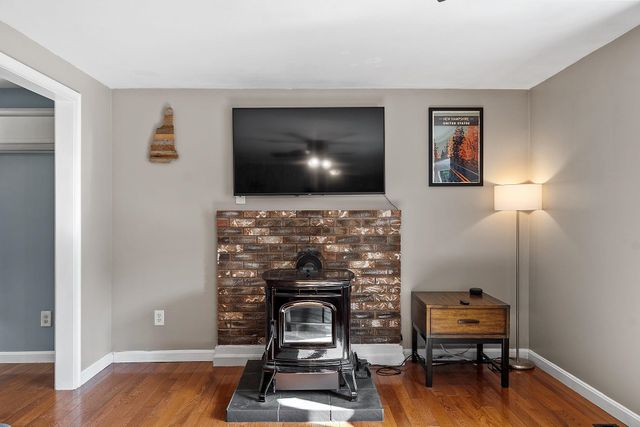 5 Rocky Circle, Derry, NH 03038