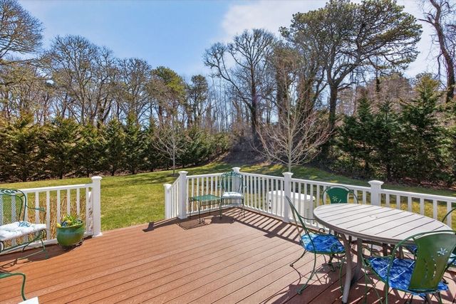 70 Old Queen Anne Rd, Chatham, MA 02633