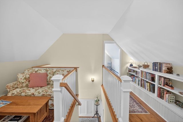 70 Old Queen Anne Rd, Chatham, MA 02633