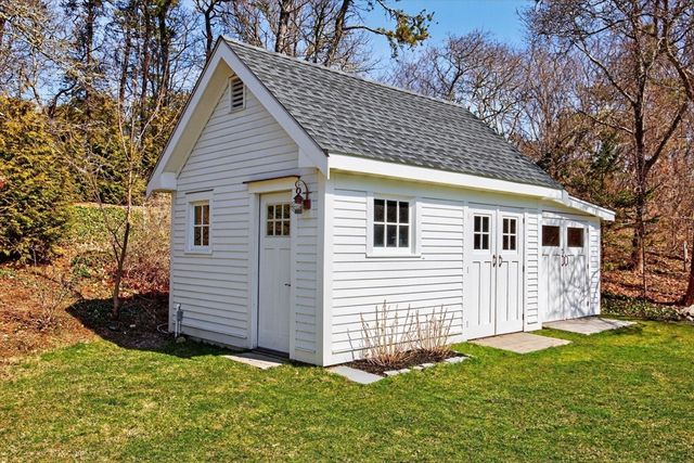 70 Old Queen Anne Rd, Chatham, MA 02633