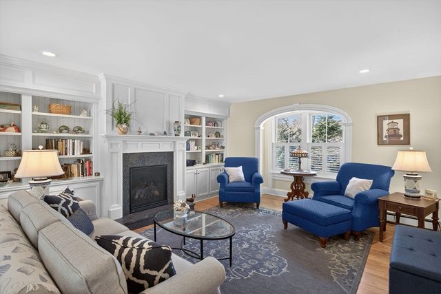 70 Old Queen Anne Rd, Chatham, MA 02633