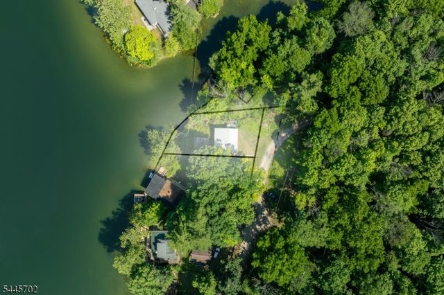 19 Lake Grinnell Ln, Sparta Twp., NJ 07871