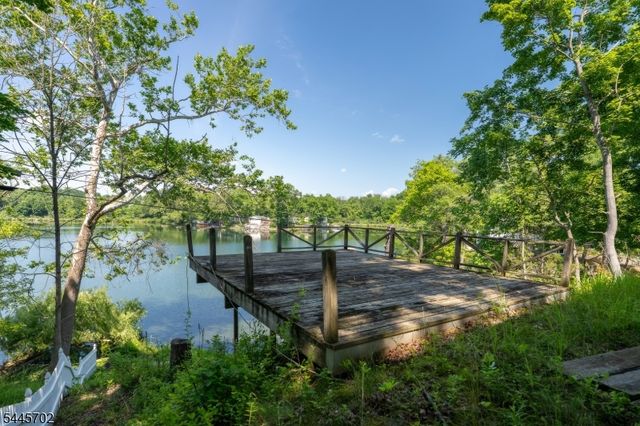 19 Lake Grinnell Ln, Sparta Twp., NJ 07871
