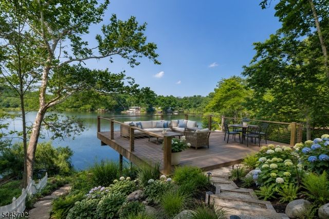 19 Lake Grinnell Ln, Sparta Twp., NJ 07871