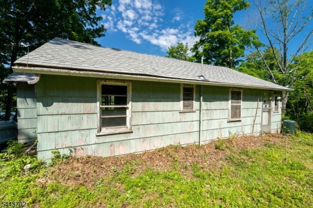 19 Lake Grinnell Ln, Sparta Twp., NJ 07871