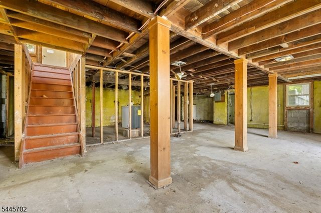 19 Lake Grinnell Ln, Sparta Twp., NJ 07871