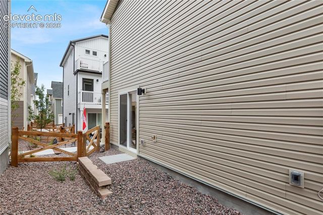 9212 Twin Sisters Drive, Colorado Springs, CO 80927