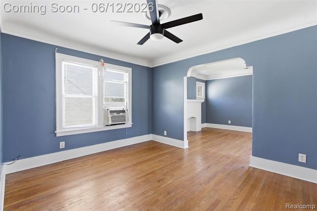 10351 Maplelawn Street, Detroit, MI 48204