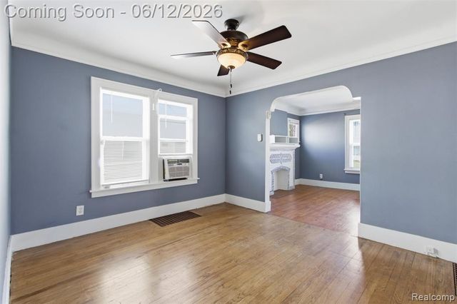 10351 Maplelawn Street, Detroit, MI 48204