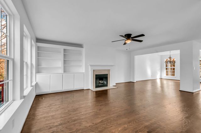 7440 Kreitner Dr, Nashville, TN 37221