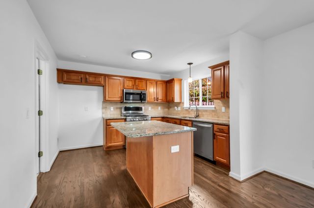 7440 Kreitner Dr, Nashville, TN 37221