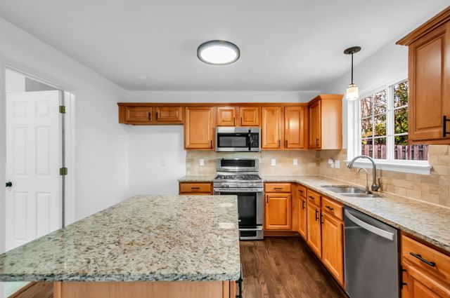 7440 Kreitner Dr, Nashville, TN 37221