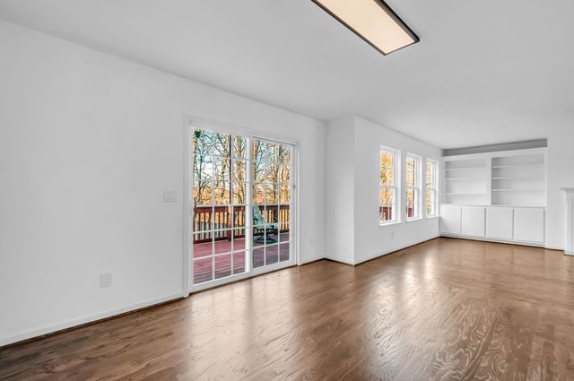 7440 Kreitner Dr, Nashville, TN 37221