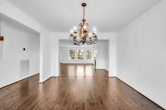 7440 Kreitner Dr, Nashville, TN 37221