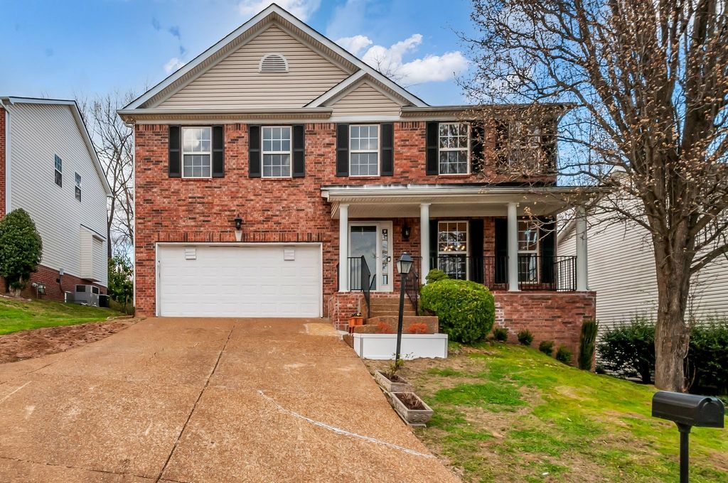 7440 Kreitner Dr, Nashville, TN 37221