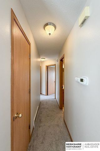 1138 Devon Drive, Papillion, NE 68046