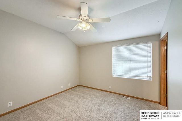 1138 Devon Drive, Papillion, NE 68046